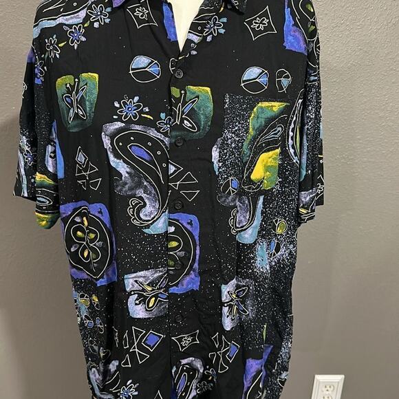 Urban Outfitters Doodle Casual Button Up Shirt L - Picture 3 of 4
